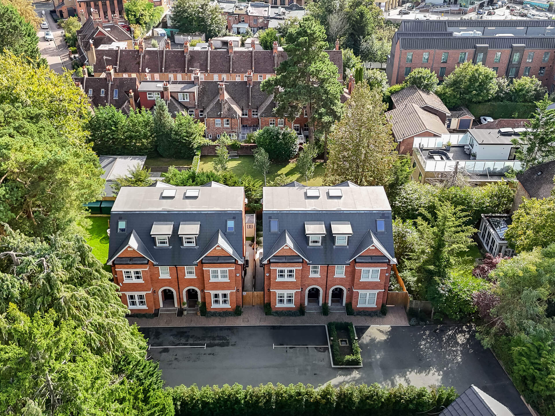kent-house-homes-the-walnuts-sevenoaks-drone-2